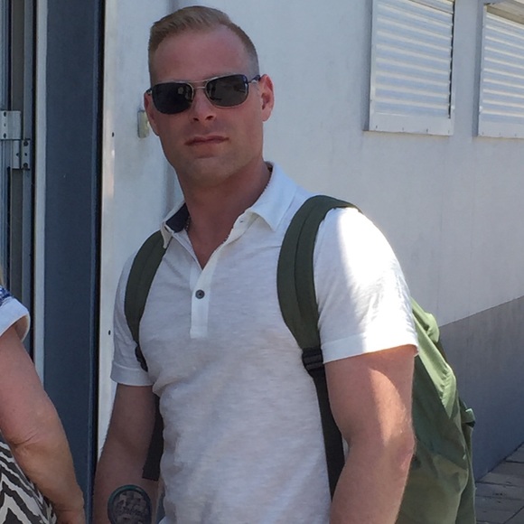 Meet your Posher, Tom - Picture 3 of 3